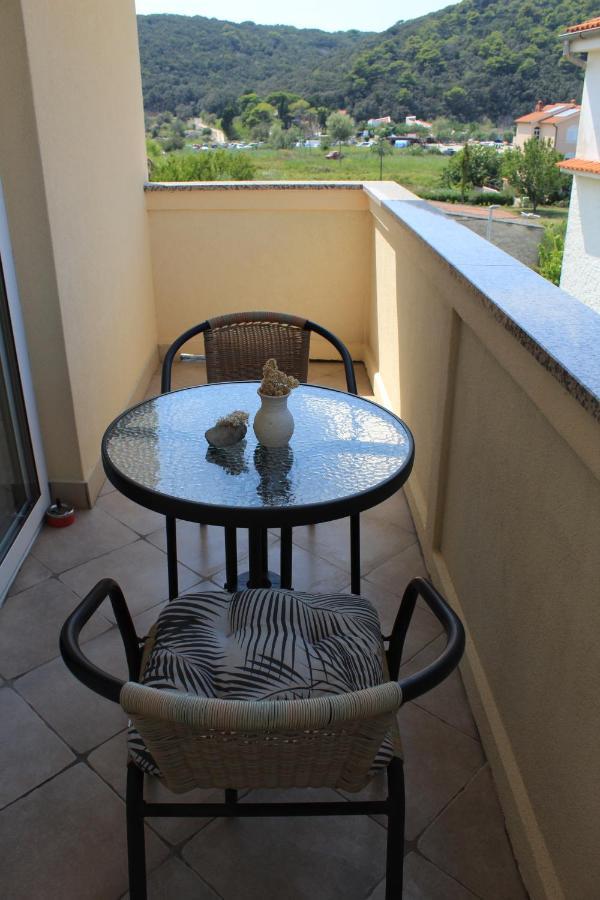 Apartments Kampor Damira Rab Town Ngoại thất bức ảnh