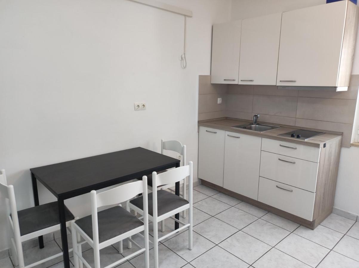 Apartments Kampor Damira Rab Town Ngoại thất bức ảnh